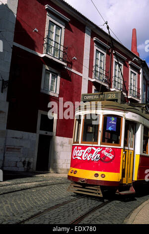 Portugal, Lissabon, Straßenbahn Stockfoto