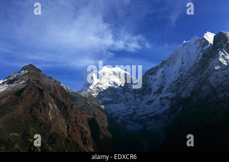 Gekappte Thangdeja Schneeberg, auf Everest base Camp trek, UNESCO-Weltkulturerbe, Sagarmatha Nationalpark, Solu-Khumbu Stockfoto