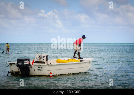 Sandals Grande Antigua Resort Dive Boot Service Skiff, Dickenson Bay, St. John's, Antigua Stockfoto