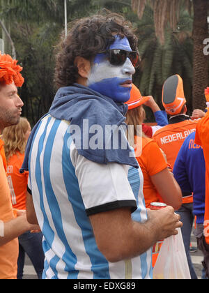 2014 FIFA World Cup Halbfinale - Deutschland vs. Argentinien - Argentinien Fan vorbereiten für das Spiel außerhalb der Arena Korinther wo: Sao Paulo, Brasilien bei: 9. Juli 2014 Stockfoto