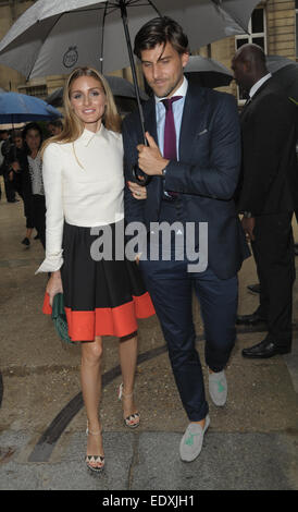 Olivia Palermo verlassen Valentino Cat Walk Mitwirkende: Olivia Palermo wo: Paris, Frankreich bei: 9. Juli 2014 Stockfoto