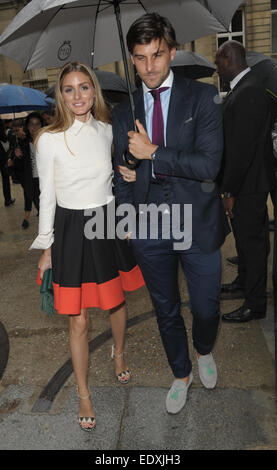 Olivia Palermo verlassen Valentino Cat Walk Mitwirkende: Olivia Palermo wo: Paris, Frankreich bei: 9. Juli 2014 Stockfoto