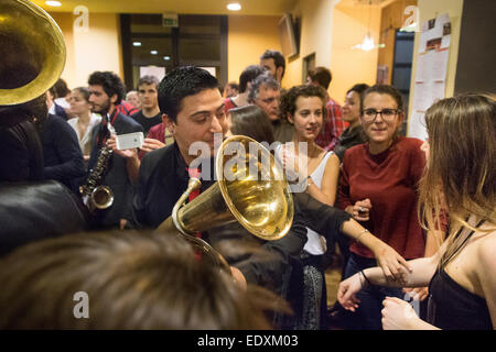 Rom, Italien. 10. Januar 2015. Sercuk Alimov und die Solisten Kocani Orkestar schließen das Errichetta Music Festival In Rom-Credit: Francesco Gustincich/Alamy Live News Stockfoto