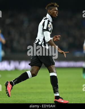 Neapel, Italien. 11. Januar 2015. Juventus Turin Paul Pogba feiert scoring während der italienischen Serie A-Fußballspiel gegen Napoli am Stadion San Paolo in Neapel, Italien, 11. Januar 2015. Juventus gewann 3: 1. © Alberto Lingria/Xinhua/Alamy Live-Nachrichten Stockfoto