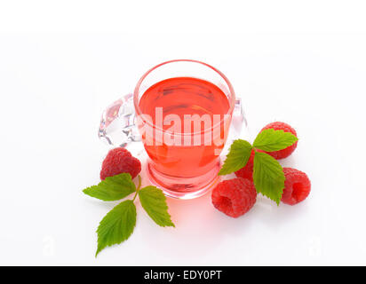 Glas Himbeer-Geschmack trinken und frische Himbeeren Stockfoto