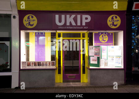 Politik. Die lokalen UKIP-Niederlassung in Dorchester. Die United Kingdom Independence Party ist eine schnell wachsende nationalistische politische Partei. England Stockfoto