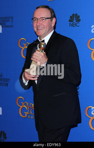 Los Angeles, Kalifornien, USA. 11. Januar 2015. Gewinner für den besten Schauspieler KEVIN SPACEY-Drama-Serie von "House Of Cards im Presseraum während der 72nd Annual Golden Awards. Bildnachweis: TLeopold/Globe Fotos/ZUMA Draht/Alamy Live-Nachrichten Stockfoto