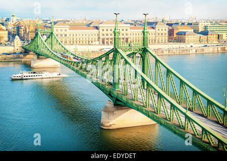 Freiheitsbrücke in Budapest Ungarn. Stockfoto