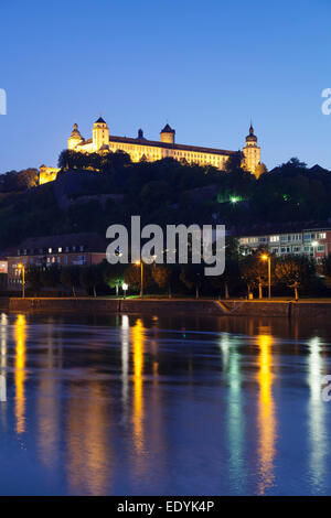 Blick über den Main, Festung Marienberg, Würzburg, Franken, Bayern, Deutschland Stockfoto