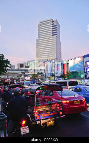 Phaya Thai Road, Bangkok, Siam Discovery Center Einkaufszentrum bauen, Skytrain, Thailand, Südostasien. Stockfoto