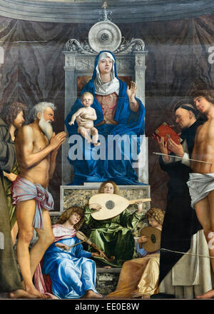 Gallerie dell'Accademia, Venedig, Italien. Der San Giobbe Altaraufsatz von Giovanni Bellini (um 1487), der die Madonna und das Kind mit jungen Musikern zeigt Stockfoto