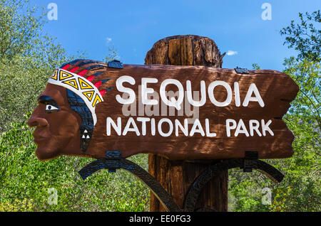 Eingang zum Sequoia National Park, Sierra Nevada, Kalifornien, USA Stockfoto