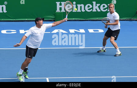 Auckland, Neuseeland. 12. Januar 2015. New Zealand verdoppelt paar Finn Tearney und Wesley Whitehouse (L) am Tag1 an der Heineken Open. Festival der Tennis, ATP World Tour. ASB Tennis Centre, Auckland, Neuseeland. Montag, 12. Januar 2015. Bildnachweis: Aktion Plus Sport/Alamy Live-Nachrichten Stockfoto