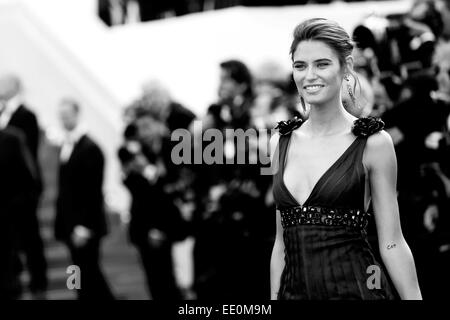 CANNES, Frankreich - 23. Mai: Model Bianca Balti besucht die "Wolken von Sils Maria" Premiere auf dem 67. jährlichen Cannes Film Festival Stockfoto