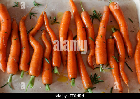 Gebratene Baby-Karotten Stockfoto