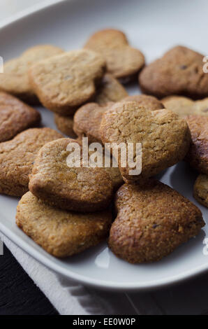 Nahaufnahme von hausgemachte Cookies in Herzform Stockfoto