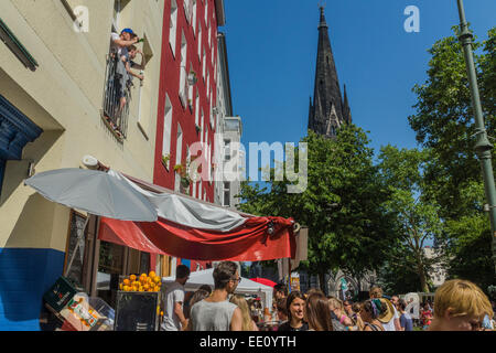 Jährliche Straßenparade "Karneval der Kulturen" durch Kreuzberg, Berlin, Deutschland Stockfoto