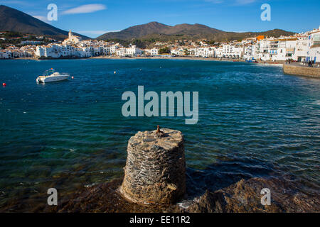 Die Strandpromenade in Cadaques, Katalonien, Spanien. Stockfoto