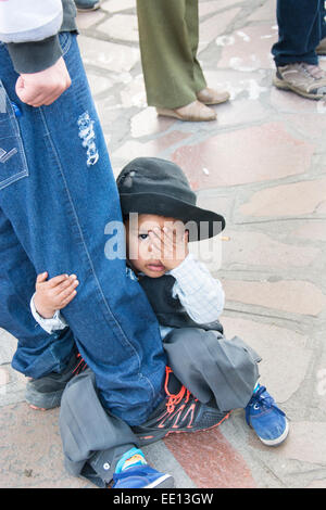 Junge Junge Gaucho gekleidet in traditioneller Kleidung Stockfoto