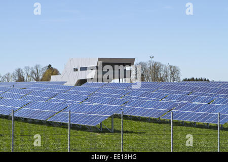 Solarcampus, Solarstromanlage Bei Eberstalzell in Österreich, Solarenergie, alternative Energie, erneuerbare, Forschung, Klima, pro Stockfoto