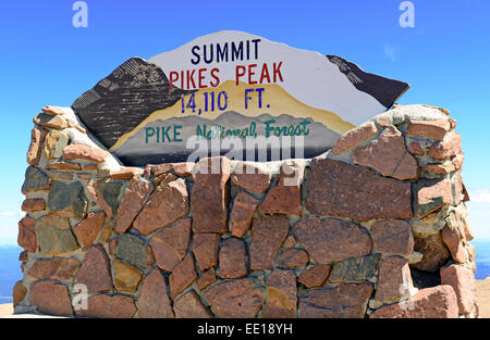 Pikes Peak Gipfel Zeichen, Colorado Rocky Mountains Stockfoto