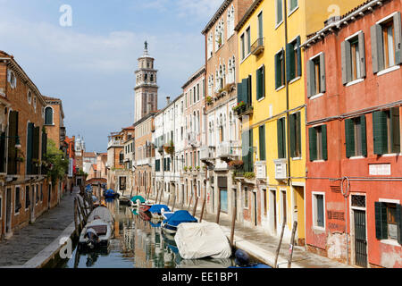 San Barnaba Kanal, Bezirk Dorsoduro, Venedig, Veneto Region, Italien Stockfoto