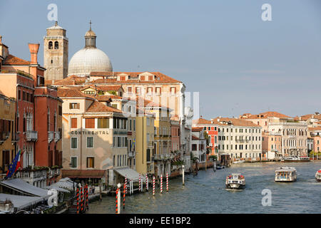 San Geremia Kirche, Ponte Degli Scalzi Brücke, Canale Grande, Stadtviertel Cannaregio, Venedig, Veneto Region, Italien Stockfoto