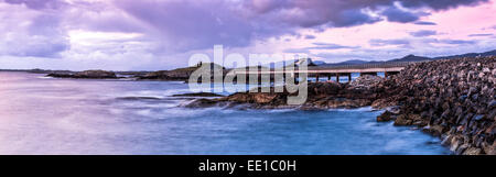 Storseisundbrua, Storseisundet Brücke, Teil der Atlantikstraße, Atlanterhavsveien, Møre Og Romsdal, Norwegen Stockfoto