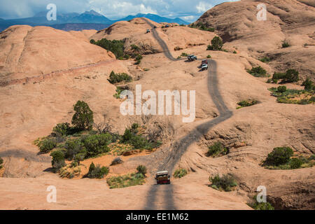 Hummer fahren auf dem Slickrock Trail, Moab, Utah, Vereinigte Staaten von Amerika, Nordamerika Stockfoto