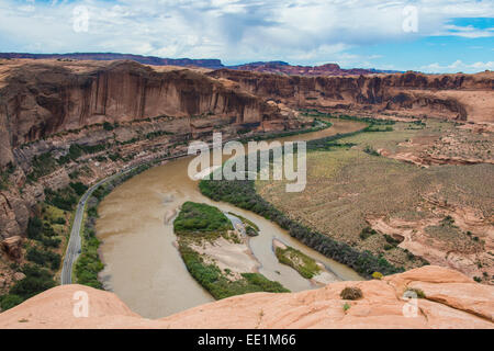 Blick auf den Colorado River vom Slickrock Trail, Moab, Utah, Vereinigte Staaten von Amerika, Nordamerika Stockfoto