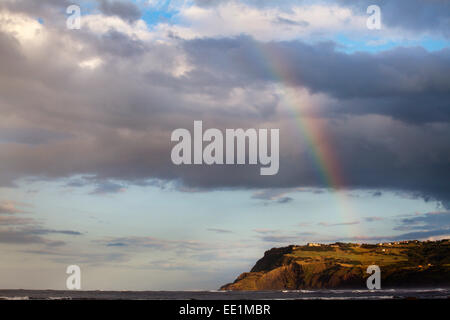 Regenbogen und Wolken über Ravenscar, Yorkshire, England, Vereinigtes Königreich, Europa Stockfoto