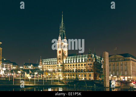 Deutschland, Hamburg, Rathaus, Beleuchtung, Alsterfleet, Abend, Europa, Hansestadt, Hafenstadt, Altstadt, Rathausmarkt, Sehenswu Stockfoto