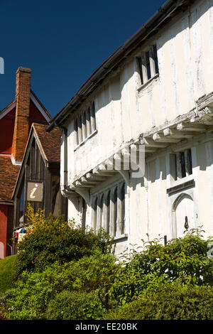 Suffolk, UK England Lavenham, Dame Street, mittelalterliche gerahmte Holzhaus neben TIC Stockfoto