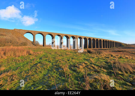 Ribblehead-Viadukt, Yorkshire Dales National Park, North Yorkshire, England, Vereinigtes Königreich. Stockfoto