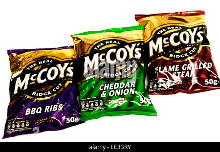 Close-up Bereich McCoys Kartoffel gestochen scharfe, BBQ Rib, Cheddar & Zwiebel, Flame Grilled Steak Stockfoto