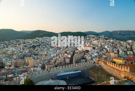 Stadt Kavala in Griechenland (Sommer-Resort-Platz). Griechenland, Kavala, alten Aquädukt Kamares Stockfoto