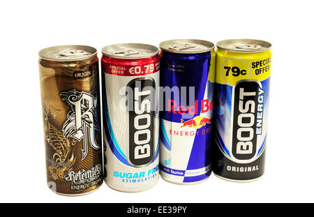 Nahaufnahme einer Sammlung von Energy-drinks Stockfoto