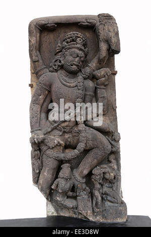 Gajasurasamhara Murti von Siva, vom 10. Jahrhundert fand in Khondalit, Puri, Circuit House, Odisha Stockfoto