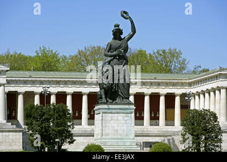 Allegorie, Bayern, Bayerischer Loewe, Bayern, Bronze, Bronzeplastik, Denkmal, Deutschland, Ehrentempel, Eisenguss, Buchforst, Stockfoto