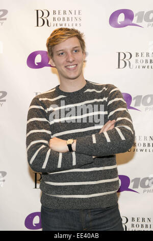 Bala Cynwyd, Pennsylvania, USA. 13. Januar 2015. Englische Singer-Songwriter GEORGE EZRA vorbeigekommen, Teatro Q102 Leistung in Bala Cynwyd Pa Ezra stieg zum Vorsprung mit der Veröffentlichung von seiner hit single Budapest, die Top ten den in zahlreichen Ländern auf der ganzen Welt erreicht, erreichte die Nummer eins in Österreich, Deutschland und der Tschechischen Republik. Esras Debütalbum Wanted auf Entdeckungsreise, welches am 30. Juni 2014 veröffentlicht wurde, erreichte die Nummer eins in England und in Schottland und die obersten zehn in sieben anderen Ländern. Bildnachweis: Ricky Fitchett/ZUMA Draht/Alamy Live-Nachrichten Stockfoto