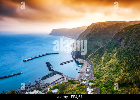 Bitte, Insel, Tokyo, Japan Küste und den Hafen. Stockfoto