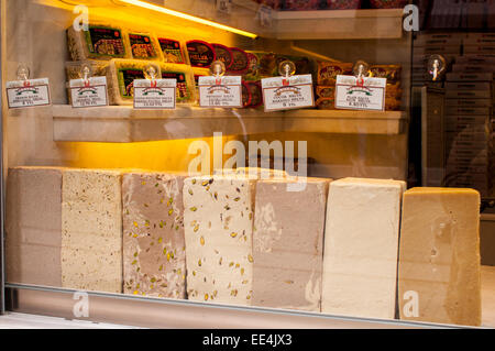 Süßigkeiten auf dem Display in einem Candy Shop in Istanbul, Türkei Stockfoto