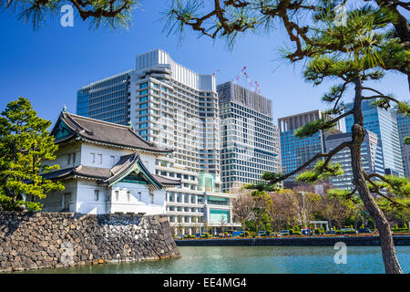 Tokyo, Japan im Kaiserpalast Graben Tower. Stockfoto