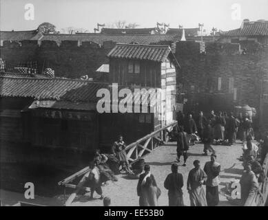 Straßenszene, Shanghai, China, um 1890 beschäftigt Stockfoto