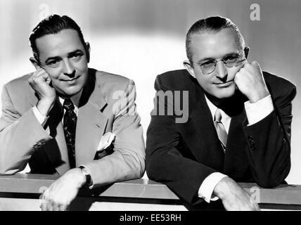 Jimmy Dorsey, Tommy Dorsey, am Set des Films "Die fabelhafte Dorseys", 1947 Stockfoto