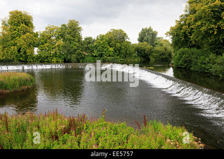 Fluss Suir in die Stadt Cahir. Stockfoto