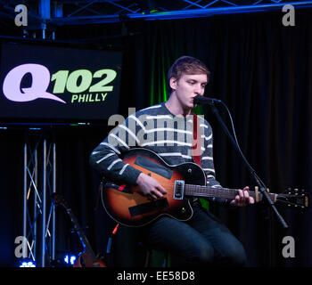 Bala Cynwyd, Pennsylvania, USA. 13. Januar 2015. Britische Singer-Songwriter George Ezra führt auf Q102 Performance Theater am 13. Januar 2015 in Bala Cynwyd, Pennsylvania, USA. Bildnachweis: Paul Froggatt/Alamy Live-Nachrichten Stockfoto