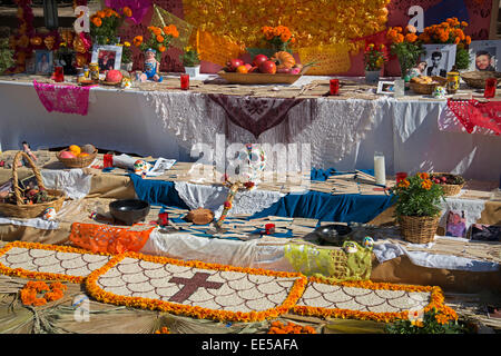 Ofrenda (Altar), Dia de los Muertos, Tag der Toten, Altstadt, San Diego, Kalifornien USA Stockfoto