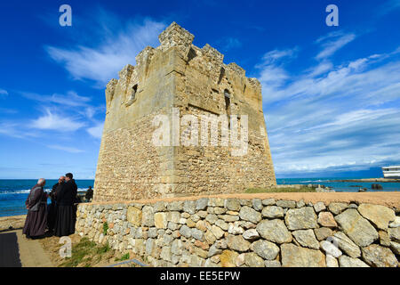 Italien Apulien Apulien Polignano eine Stute die Sarazenenturm in San Vito, 3 km von Polignano Stockfoto