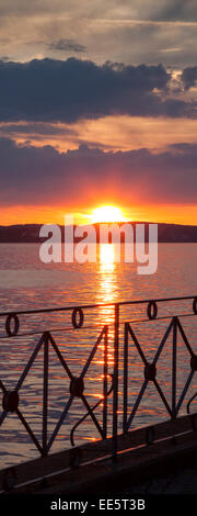 Sonnenuntergang über dem Bodensee, Meersburg, Baden-Württemberg, Deutschland, Europa Stockfoto